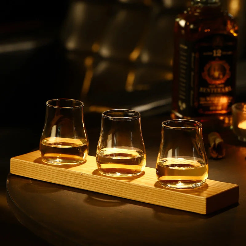 Trois petit verres a whisky pour degustation
