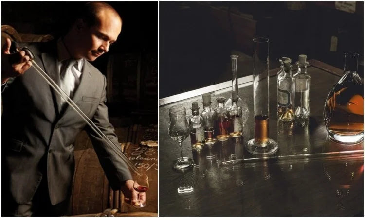 Un sommelier avec le verre copita