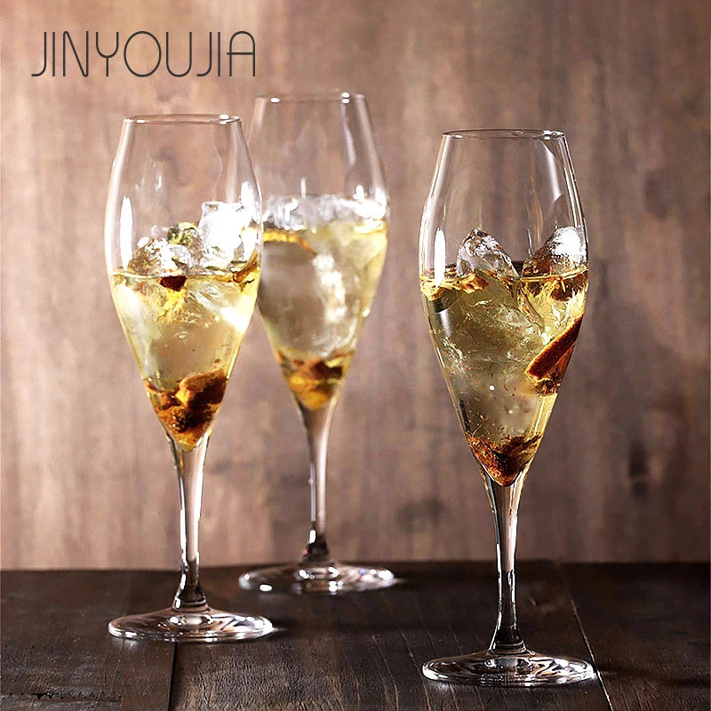 Trois verres tulipe champagne