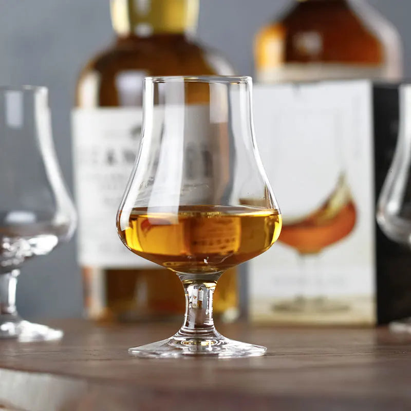 Zoom sur le verre tulipe tumbler