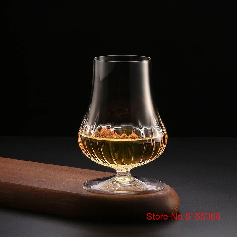 Zoom sur le verre à whisky brandy