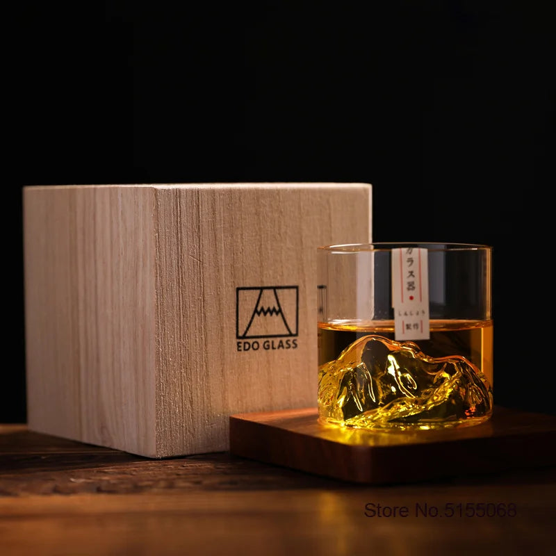 Verre à whisky montagne avec sa boite