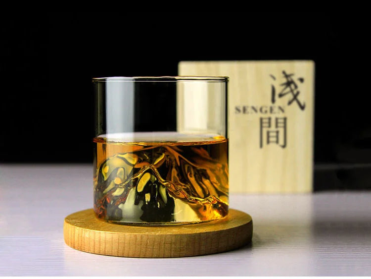 Zoom sur le verre à whisky mountain
