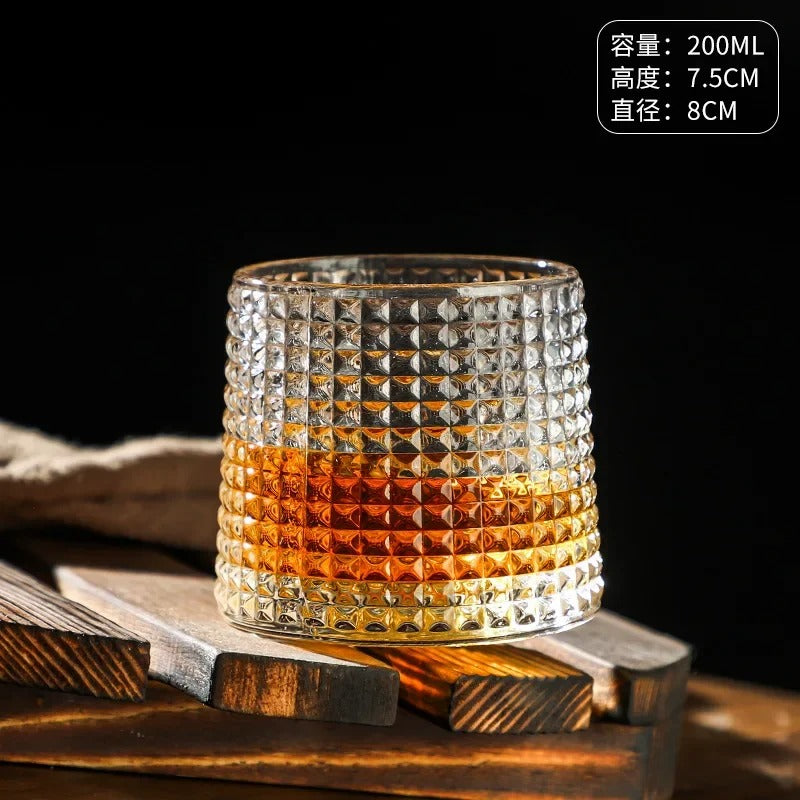 Zoom sur le verre à whisky Sendaie