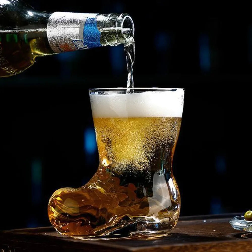 Les détails du verre à bière chaussure