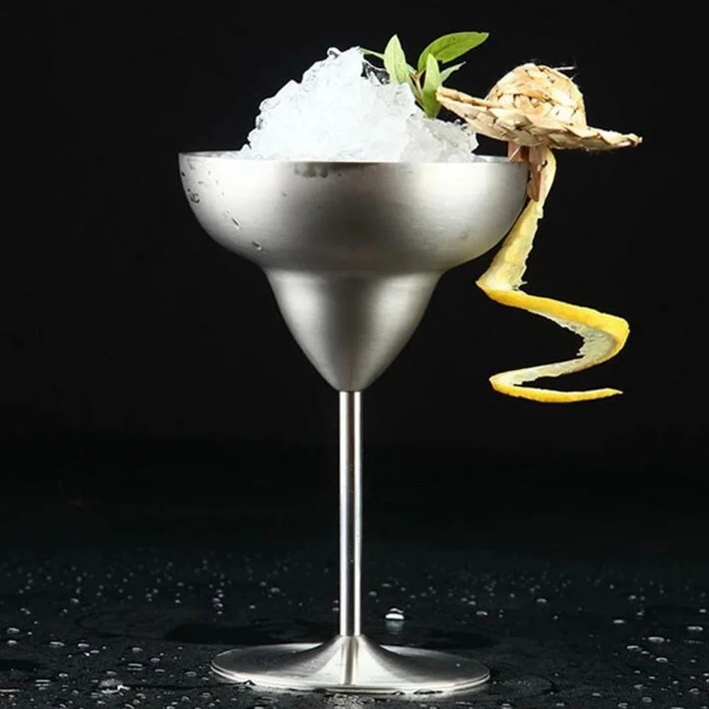 Un verre margarita en metal