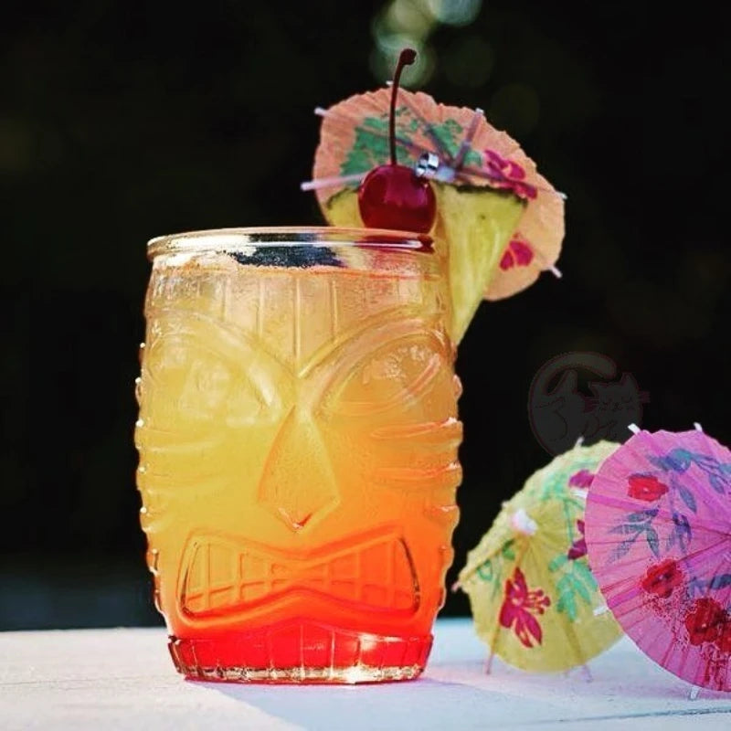 Verre tiki avec un cocktail 