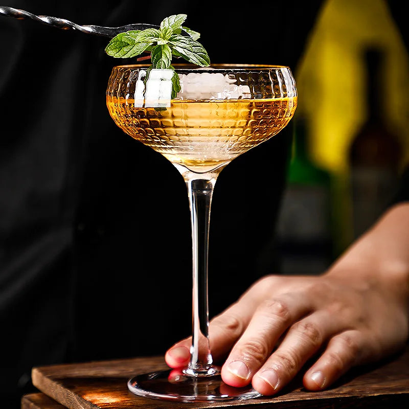 Verre gin tonic sur pied